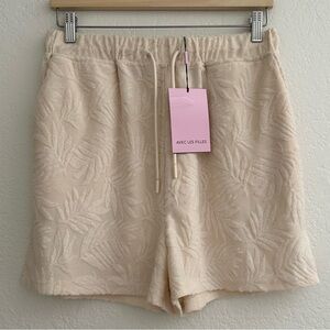 AVEC LES FILLES Beige Terry Embossed Shorts Size M